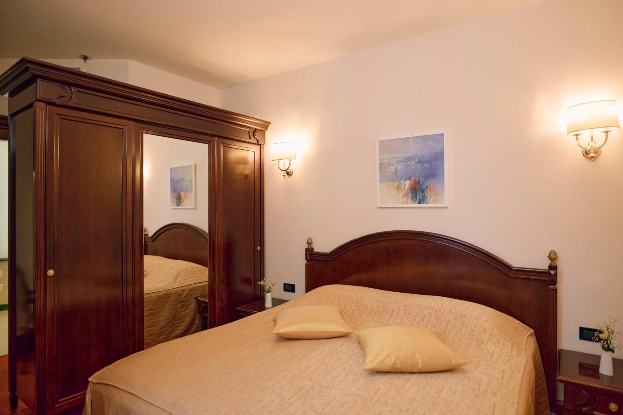 Arbiana Heritage Hotel Rab Town Ngoại thất bức ảnh