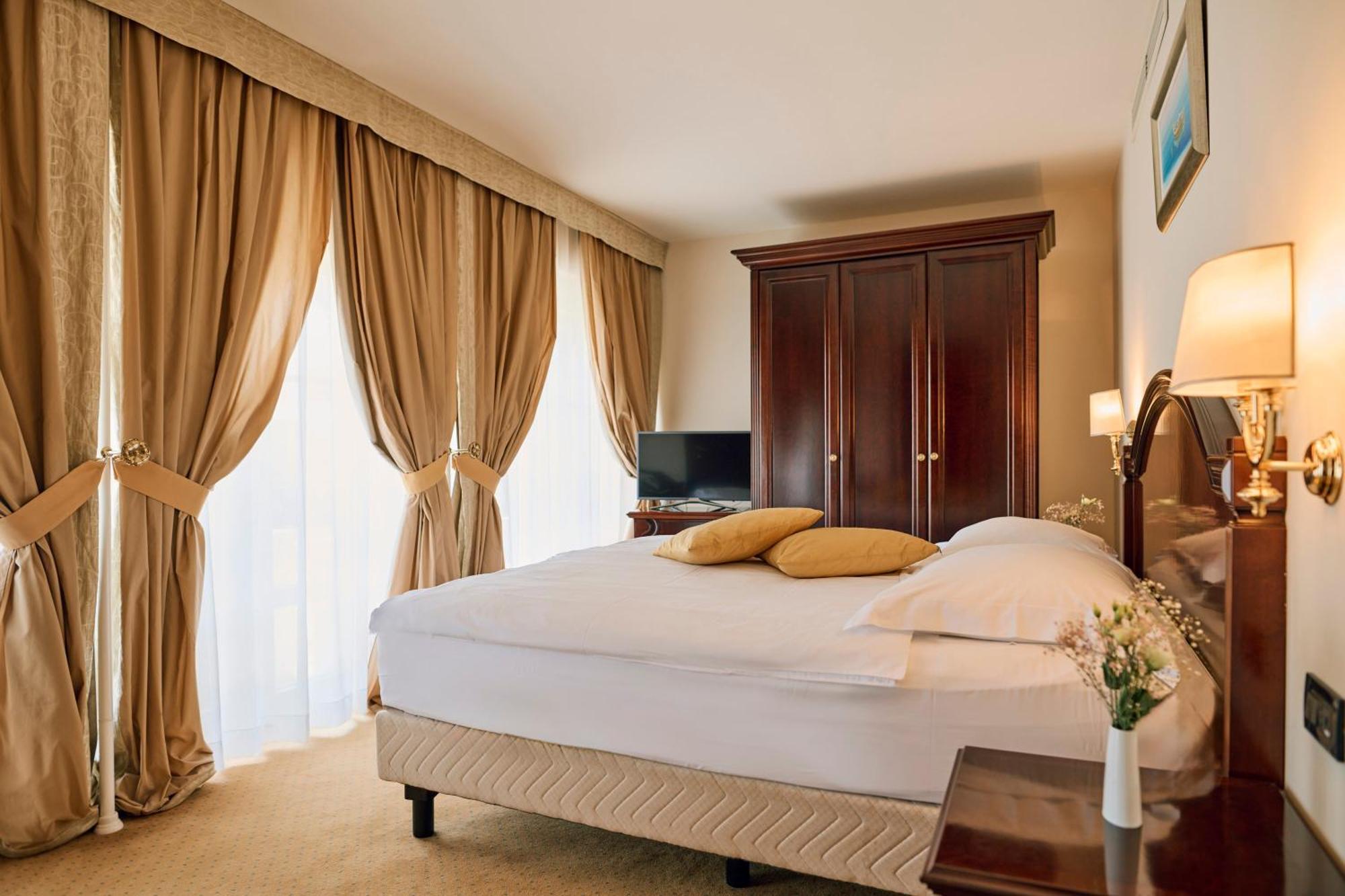 Arbiana Heritage Hotel Rab Town Ngoại thất bức ảnh