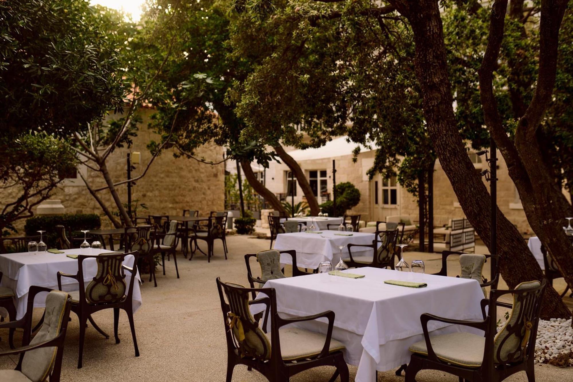 Arbiana Heritage Hotel Rab Town Ngoại thất bức ảnh